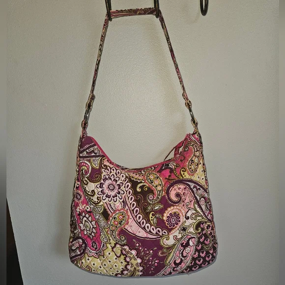 Vera Bradley "Very Berry Paisley" Lisa B Hobo Shoulder Bag *Retired Pattern - Picture 2 of 6